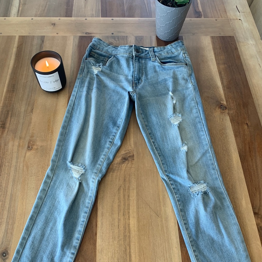 Light wash boyfriend jeans